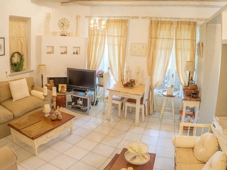 A louer maison À partir de 2 795 €  Paros