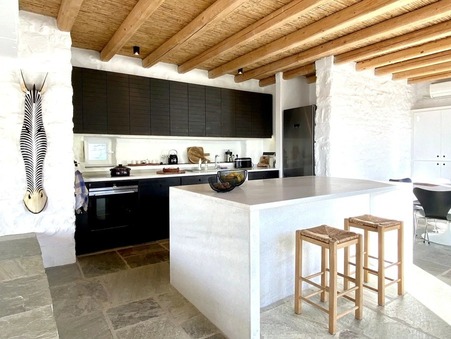 A louer maison À partir de 4 560 €  Paros