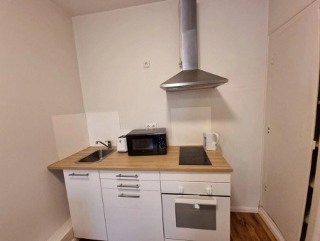 PARIS 17EME ARRONDISSEMENT  950 €