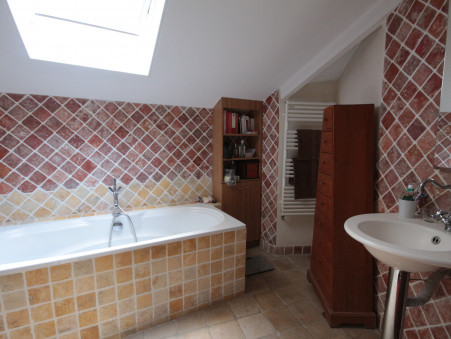 A louer appartement À partir de 10 000 €  Paris 10eme Arrondissement