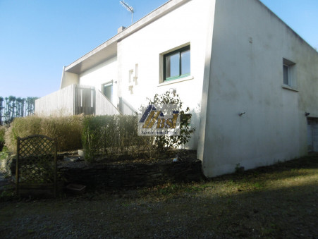GUIPAVAS  449 980 €