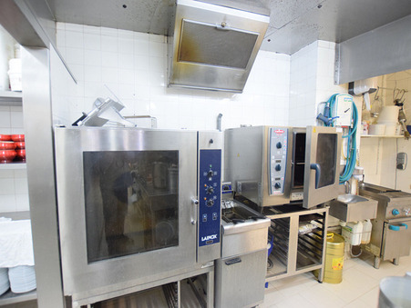 Local commercial sur Vézelay ; prix nous consulter ; A vendre Réf. 33_FLIP2023009