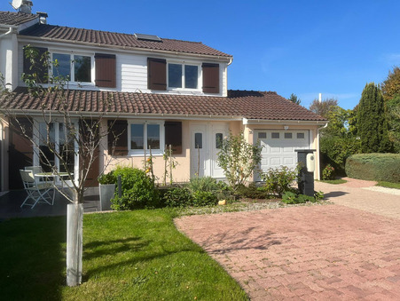 A vendre house Le Mesnil-Saint-Denis 78320; € 559 000 