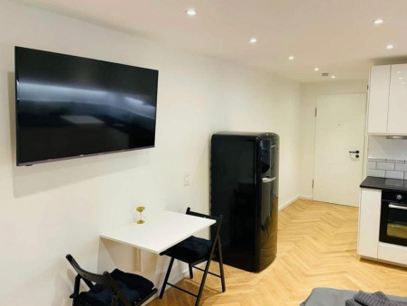 PARIS 9EME ARRONDISSEMENT  945 €