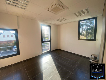 Location Local Le plessis belleville Réf. 8175 - Slide 2