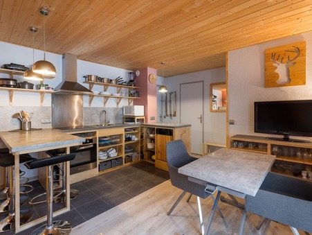 Demi Quartier  215 000 €