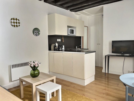 PARIS 9EME ARRONDISSEMENT  875 €