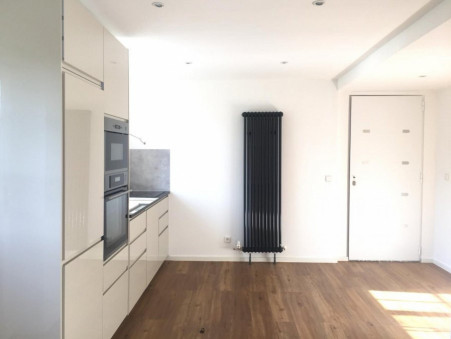 PARIS 16EME ARRONDISSEMENT  820 €