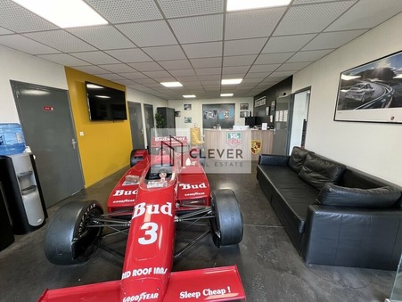 Vente Local SAINT JEAN D'ILLAC Réf. 33_0171 - Slide 2