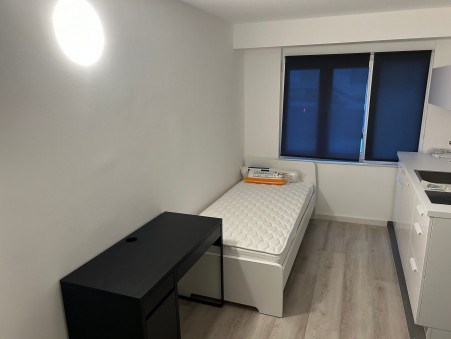 PARIS 16EME ARRONDISSEMENT  790 €