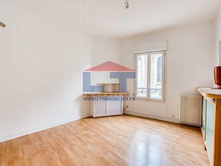 MONTREUIL  295 000€