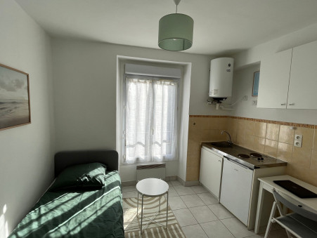 PARIS 17EME ARRONDISSEMENT  590 €