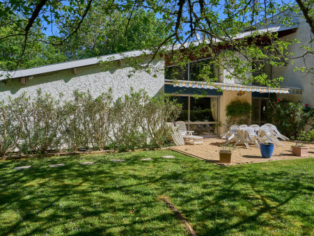 Maison 635 000 &euro; sur Saint-Sulpice-et-Cameyrac (33450) - Réf. SJ542