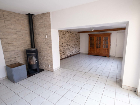 A vendre maison Cosse le Vivien 53230; prix nous consulter