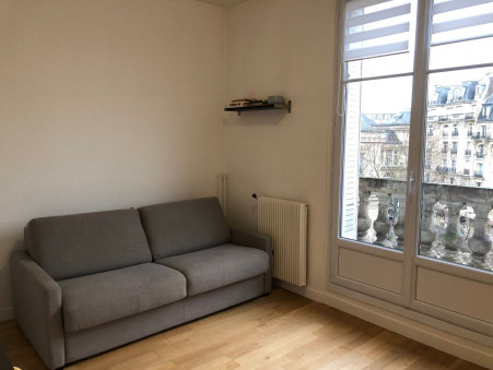 PARIS 9EME ARRONDISSEMENT  930 €
