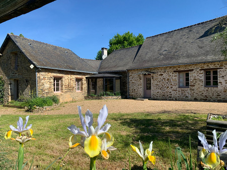 A vendre maison Segre en Anjou Bleu 49500; prix nous consulter