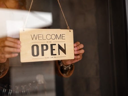 Local commercial sur Clermont Ferrand ; 2 300 €  ; Location Réf. 00