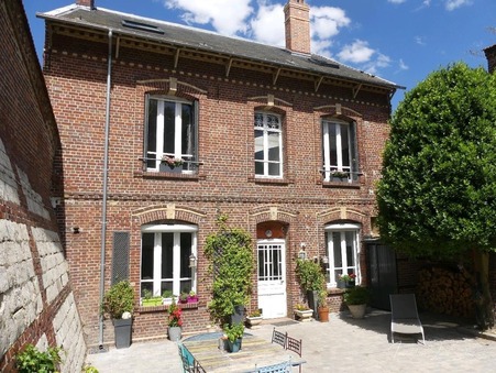 Beauvais  375 000€