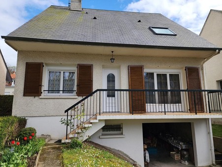 Loches  202 700 €