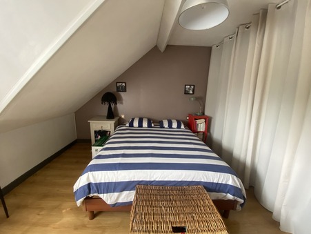 Roye  195 000 €