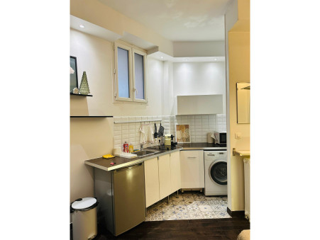 PARIS 11EME ARRONDISSEMENT  670 €