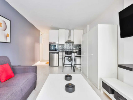 PARIS 11EME ARRONDISSEMENT  910 €