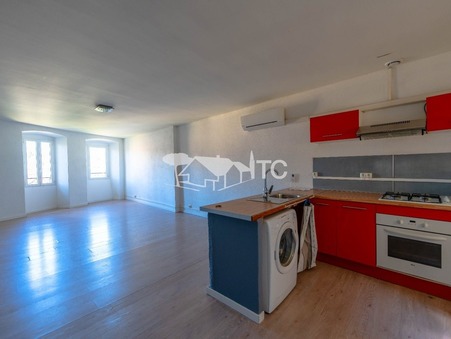 LES VANS  124 000 €