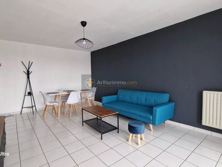 Brest  380 €