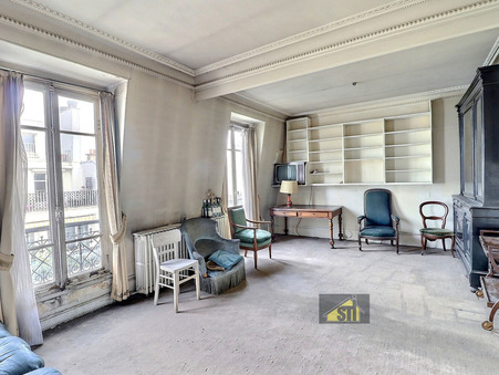 Paris  945 000 €