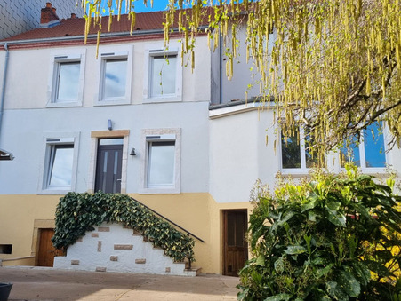 Digoin  246 750 €