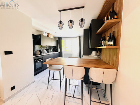 BASSENS  329 000 €