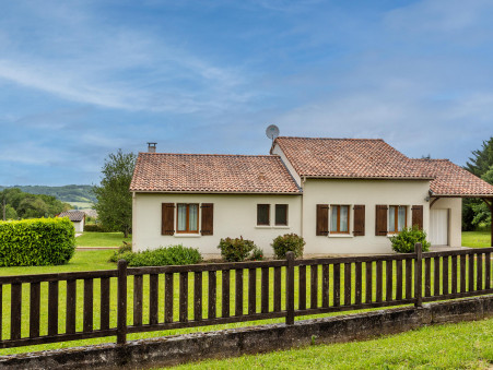 BEAUVILLE  235 000 €
