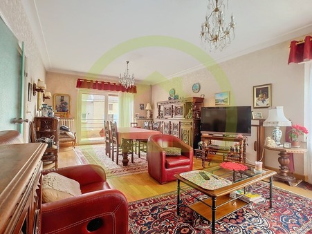 LONGUYON  230 000 €