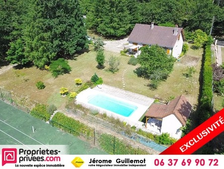 Gièvres  269 600 €