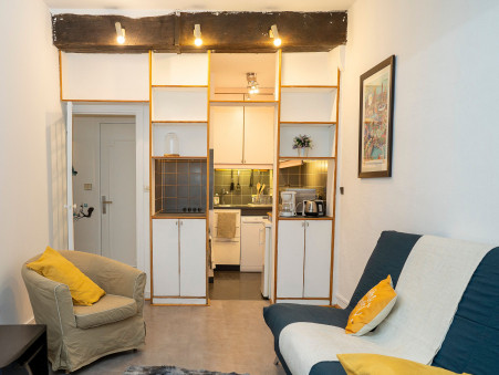 PARIS 9EME ARRONDISSEMENT  910 €