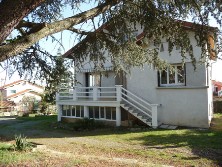 Montbrison  206 000 €