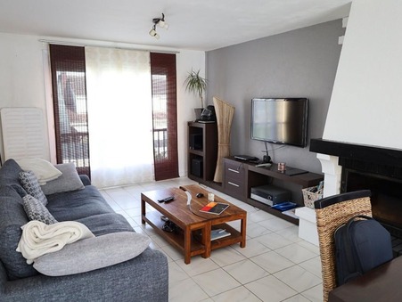 Meulan-en-Yvelines  242 000 €