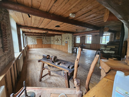 Saint-Claude  107 000 €