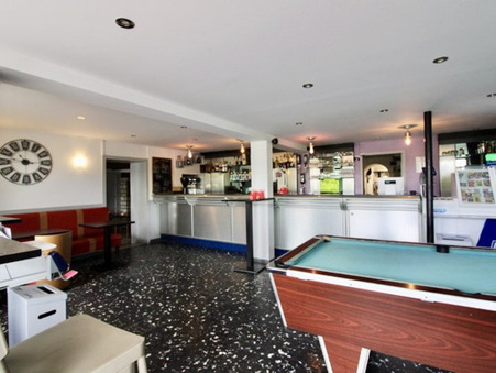 Vente local commercial 198 000 €  Coignières