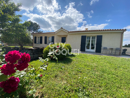 Lussac  234 300 €