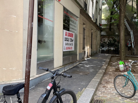 PARIS 18EME ARRONDISSEMENT 3 000 €