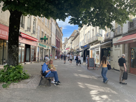 BEAUNE  154 000 €