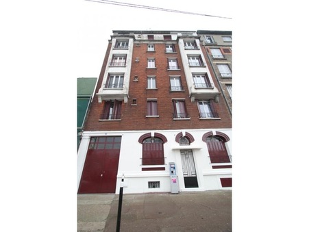 La Courneuve  136 000 €