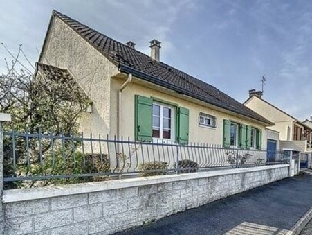 Le Châtelet-en-Brie  316 000 €