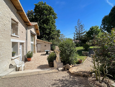 Valence en Poitou  265 000 €