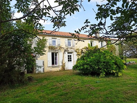 Lussant  440 000 €