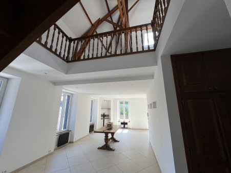 LONGUYON  220 000 €