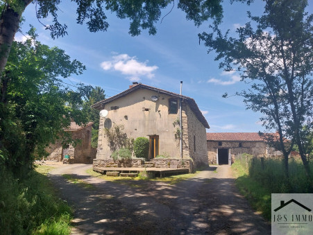 CHERVES CHATELARS  137 800 €
