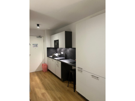 PARIS 10EME ARRONDISSEMENT  637 €