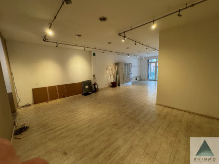 A louer local commercial Gardanne 13120; 1 100 &euro; 